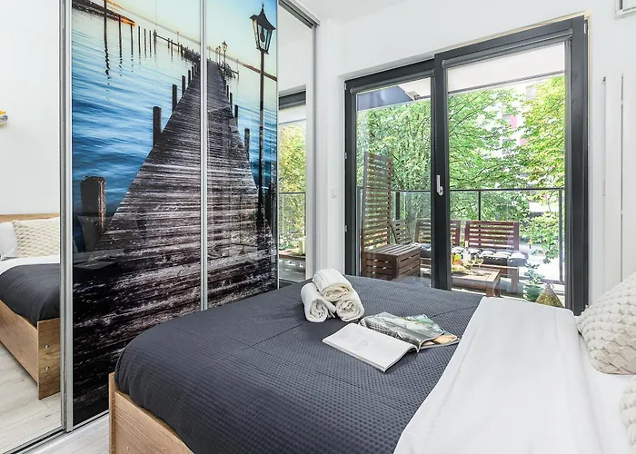 Lumina Spacious With Parking In