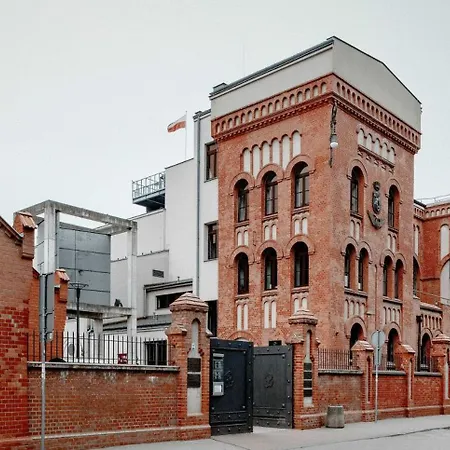 Lumina Spacious With Parking In Apartment Warschau